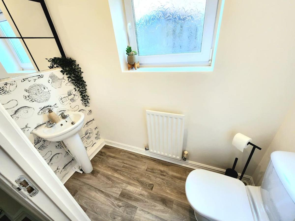 Home From Home 3 Bed,2 Bath House With Garden&Parking Near Centre&Tram Stop Sheffield Exterior foto
